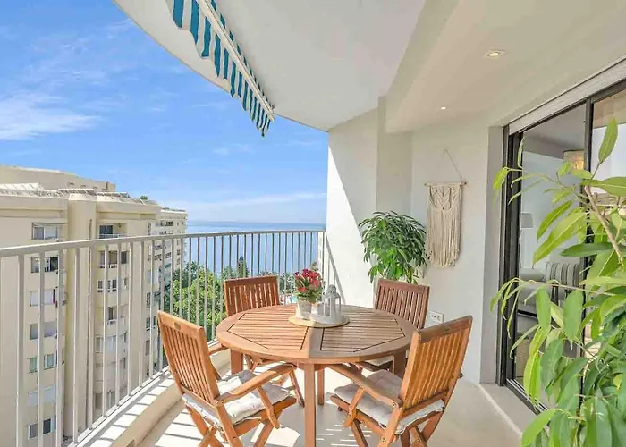 Polo Apartments, Jacaranda 8 Apartment